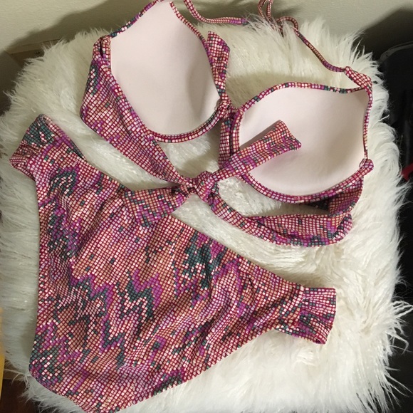 L*Space Bikini set - Picture 2 of 4